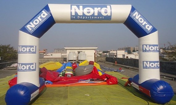 Arches publicitaires avec 2 stabilisateurs gonflables