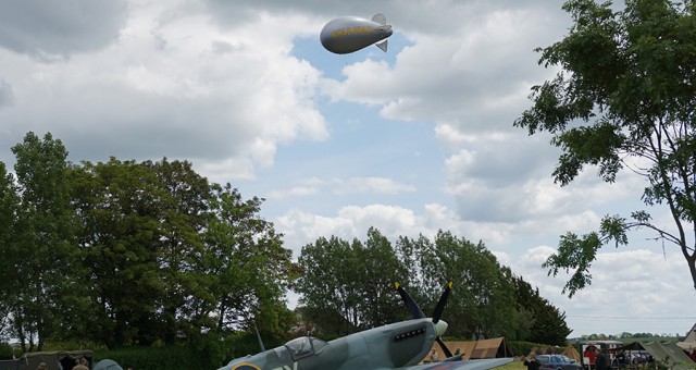 Zeppelin captif à l’hélium | 70ème anniversaire du DDAY
