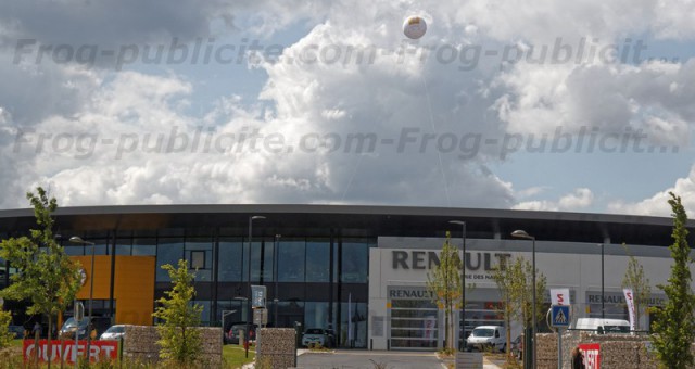 Ballon géant signalétique à l’hélium | Concession Renault, Nissan & Dacia