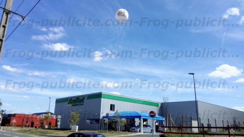 Sphère lumineuse hélium feu vert pour le car wash