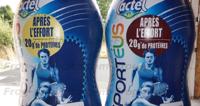 Bouteille gonflable géante – Lactalis