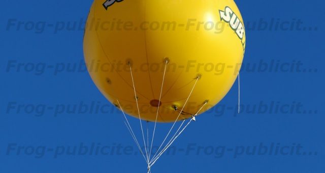 Un ballon publicitaire volant | réouverture d’un restaurant Subway