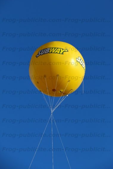 Ballon publicitaire volant