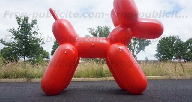 Un chien géant gonflable 2m | Ouverture Parc de loisirs familial