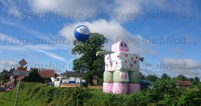 Gros ballon gonflable pour le passage du Tour de France 2016