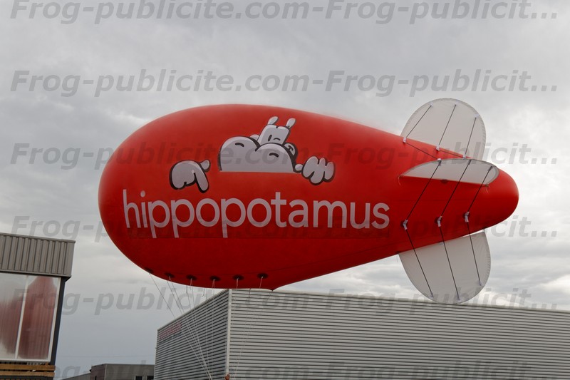 Un dirigeable publicitaire de 7m pour Hippopotamus - Avrainville