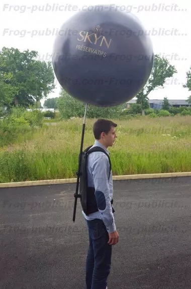 ballon sac à dos publicitaire pour la marque Skyn