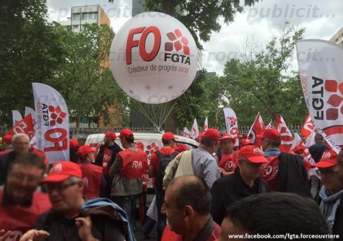 1 ballon publicitaire 100% personnalisable FGTA FO en manifestation à Paris (juin 2016)