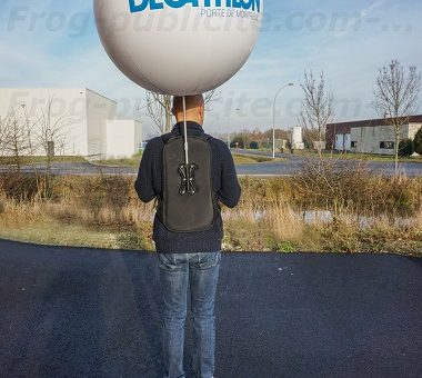 homme ballon Décathlon dans les rues de Caen | Street marketing