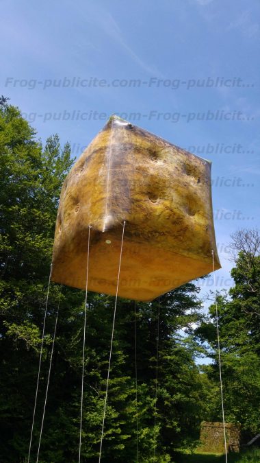 cube gonflable 2m - projet artistique Guillaume lepoix | chateau du coscro en bretagne