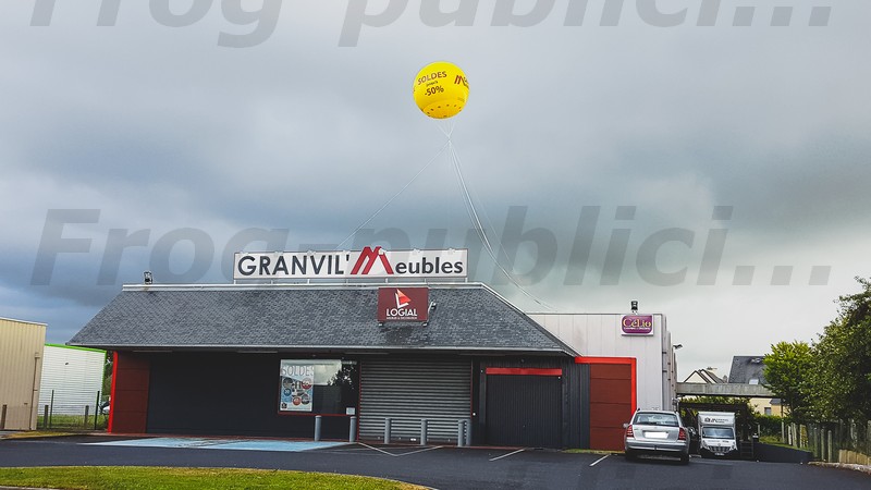 sphère publicitaire promotionnelle pour les soldes