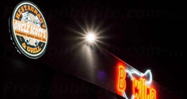 Ballon pub personnalisé 2m50 pour le restaurant Oncle Scott’s