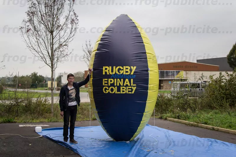 objet publicitaire gonflable à l'air en forme de ballon de rugby