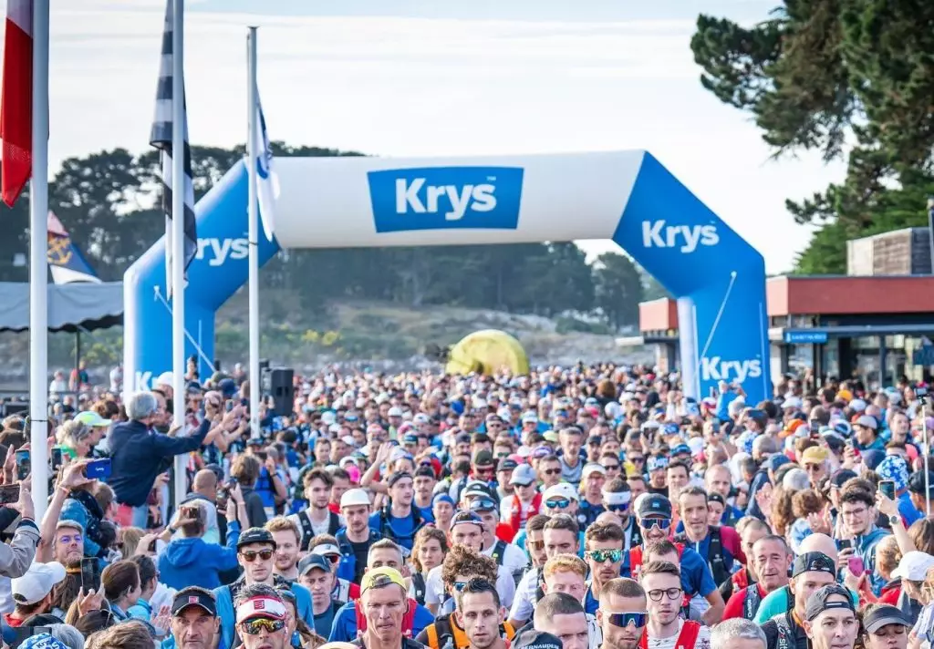 course de l'ultra marin avec l'arche gonflable Krys