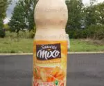 sauces mixo bouteille géante gonflable.jpg